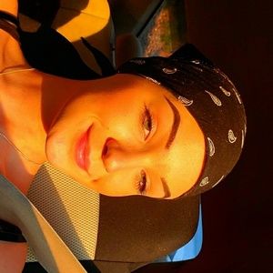 Meet your Posher, Devyn